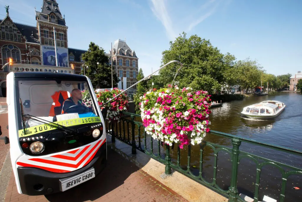 Elektrische bloemengieter Seval e Cargo en Oase lease